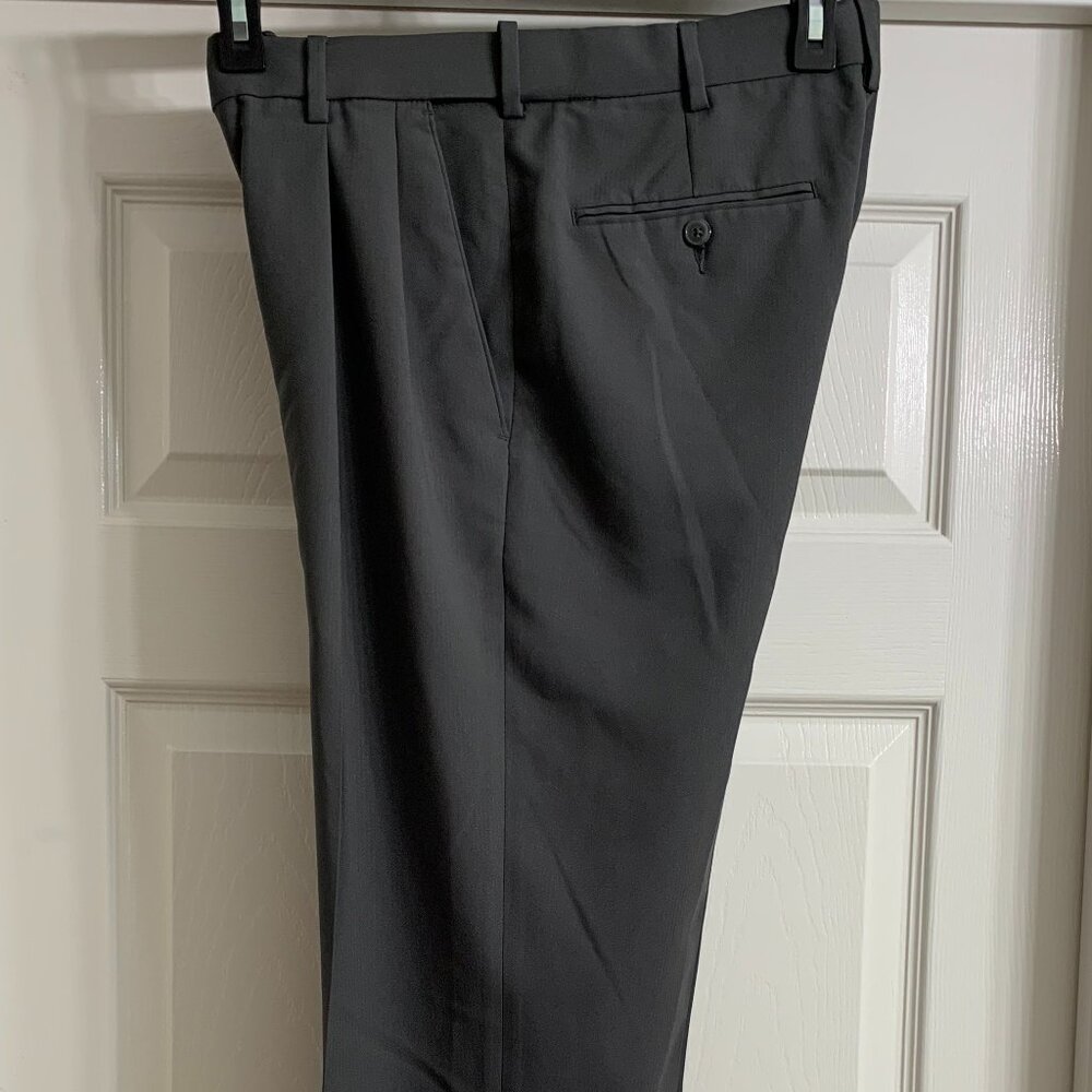 Croft & Barrow Men's Gray Dress Pants Size 30x32